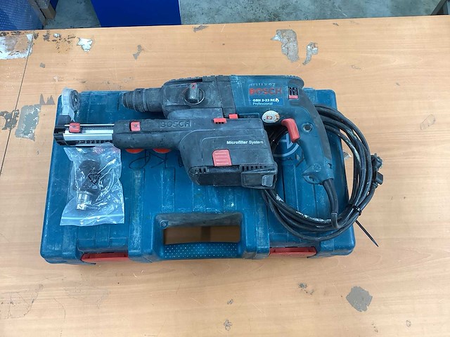 Bosch gbh 2-23 rea boorhamer met afzuiging incl. afzuiging + koffer - afbeelding 1 van  12