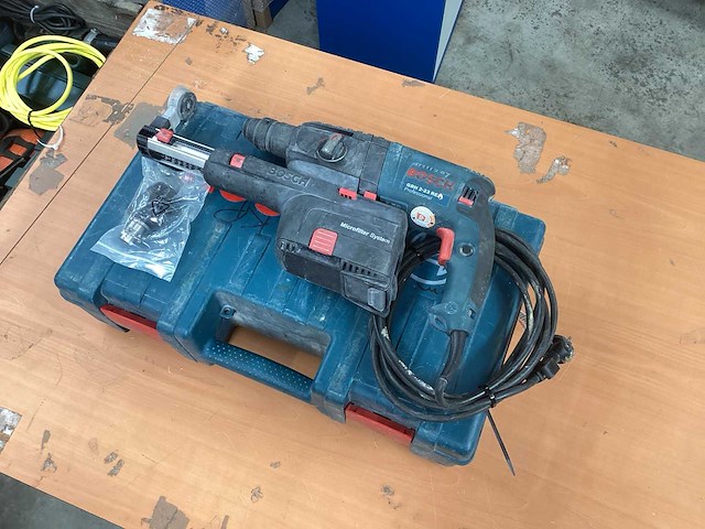Bosch gbh 2-23 rea boorhamer met afzuiging incl. afzuiging + koffer - afbeelding 5 van  12