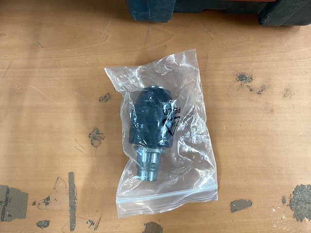 Bosch gbh 2-23 rea boorhamer met afzuiging incl. afzuiging + koffer - afbeelding 12 van  12