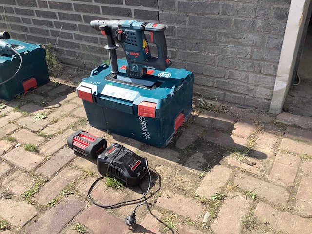 Bosch gbh 36 boormachine - afbeelding 1 van  5