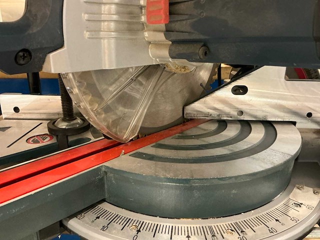 Bosch gcm 8 sjl afkortcirkelzaagmachine - afbeelding 4 van  6