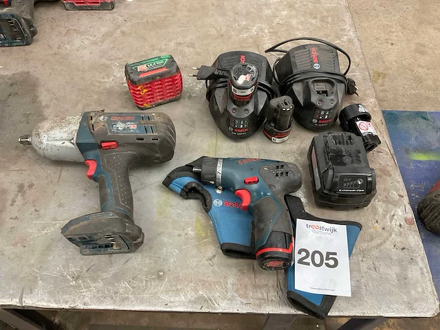 Bosch gds 18 slagmoersleutel en schroefboormachine - afbeelding 1 van  6