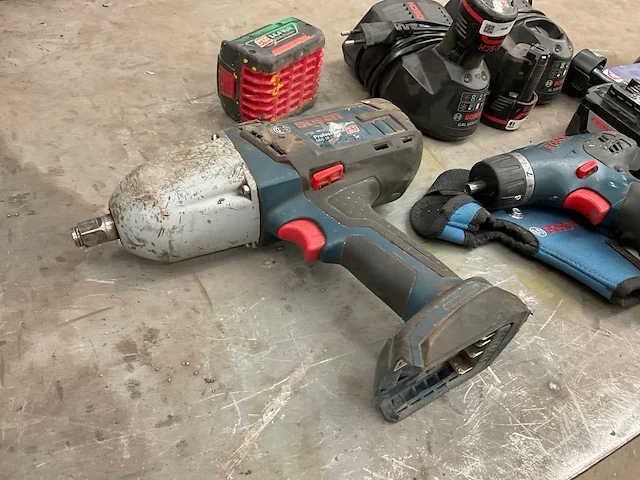 Bosch gds 18 slagmoersleutel en schroefboormachine - afbeelding 2 van  6
