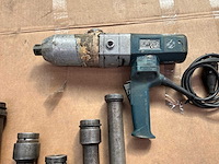 Bosch gds 30 draaislagmoeraanzetter met dopsleutels - afbeelding 9 van  10