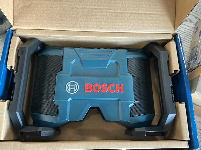 Bosch gml10,8 v-li bouwradio - afbeelding 1 van  3