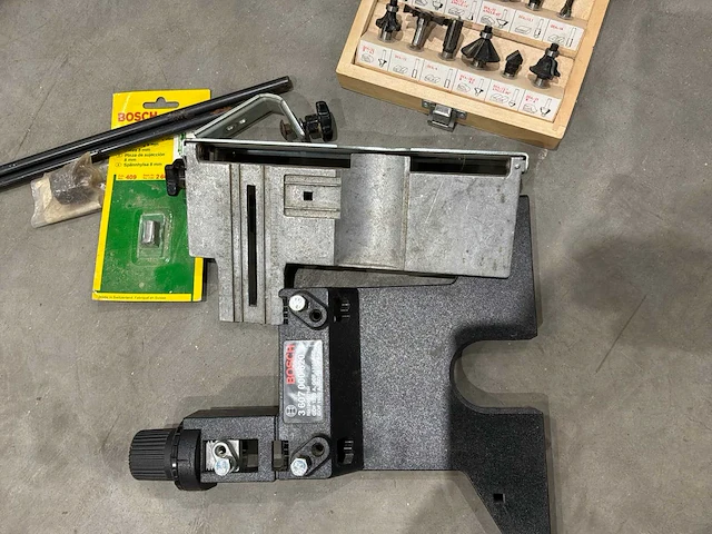 Bosch gof1300ac bovenfrees - afbeelding 5 van  7