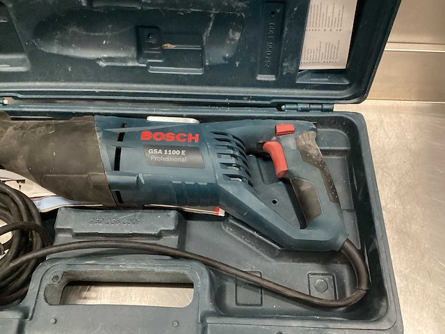 Bosch gsa 1100 e reciprozaag - afbeelding 9 van  10