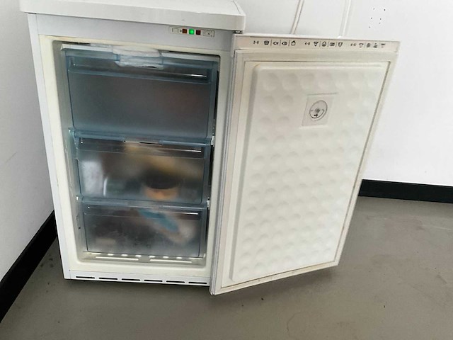 Bosch gsd11122 vrieskast - afbeelding 3 van  7