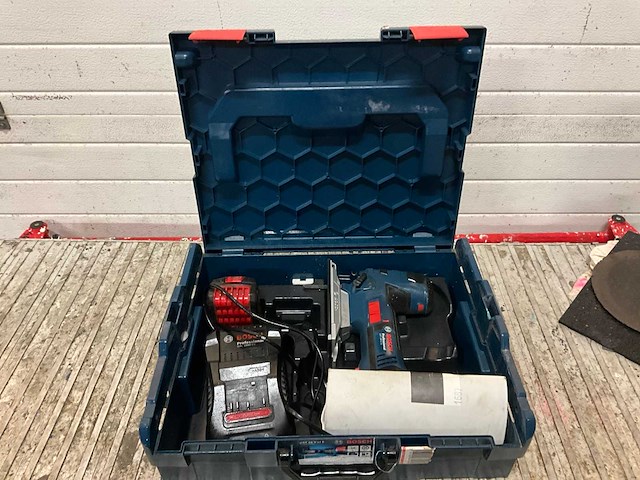 Bosch gst 18v-li s decoupeerzaag - afbeelding 1 van  5