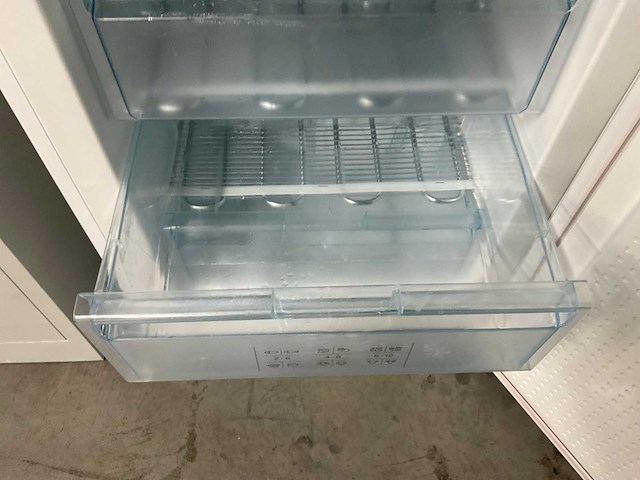 Bosch gsv16vw20 diepvries - afbeelding 5 van  7