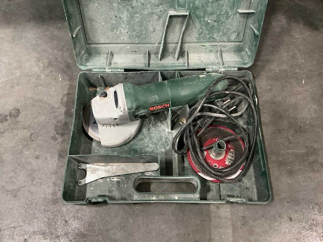 Bosch haakse slijpmachine pws 10-125 ce met koffer - afbeelding 1 van  3