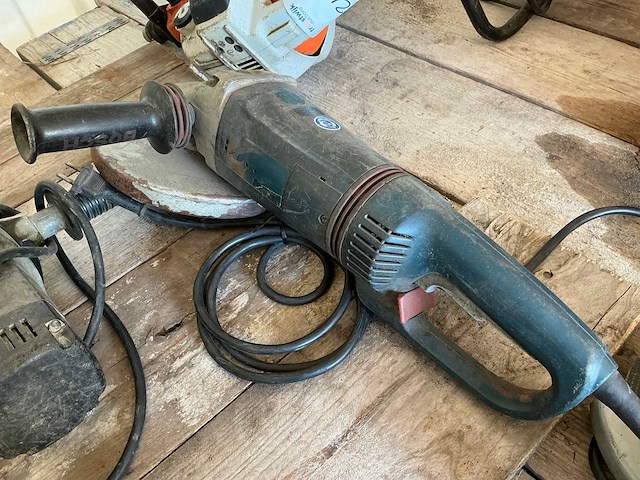 Bosch haakse slijpmachine - afbeelding 1 van  4