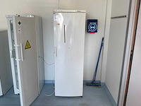 Bosch kdr40423 laboratoriumkoelkast - afbeelding 2 van  5
