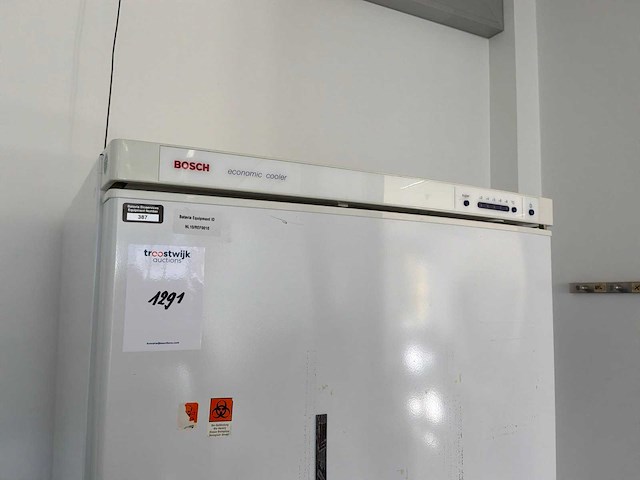 Bosch kdr40423 laboratoriumkoelkast - afbeelding 3 van  5
