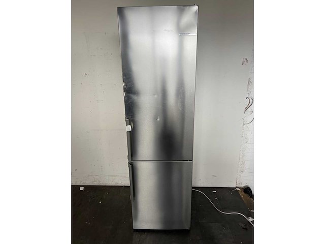Bosch kgn39aiat - koel-vriescombinatie - afbeelding 1 van  5