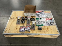 Bosch, makita en meer - partij zaag- en booraccessoires - machine accessories - afbeelding 1 van  9