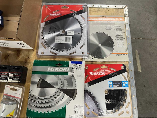 Bosch, makita en meer - partij zaag- en booraccessoires - machine accessories - afbeelding 6 van  9