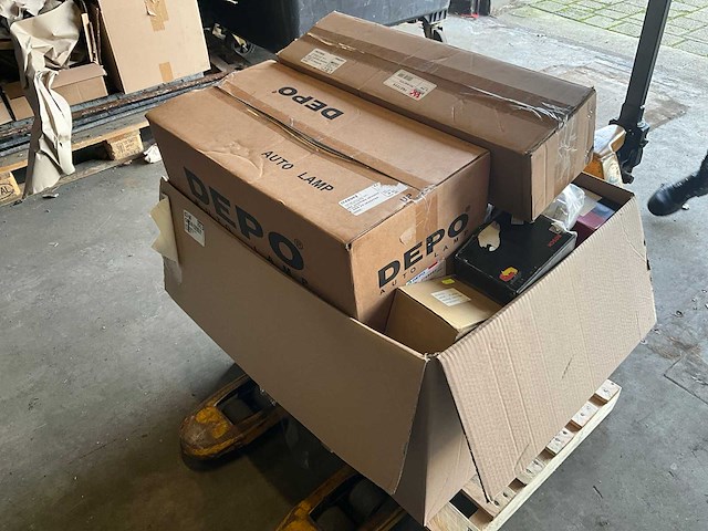 Bosch / nipparts / mann / sachs / depo - mix pallet - overige auto-onderdelen (91x) - afbeelding 1 van  23