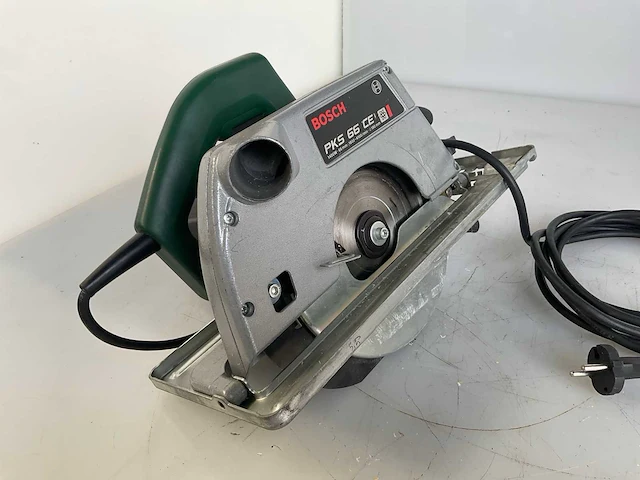 Bosch pks 66 ce cirkelzaagmachine - afbeelding 1 van  6