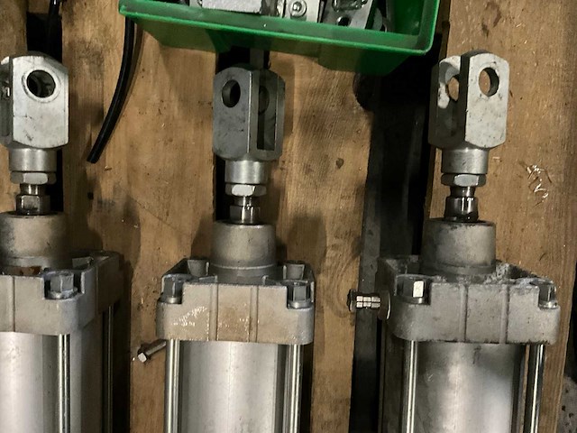 Bosch pneumatische cilinder (4x) - afbeelding 2 van  7