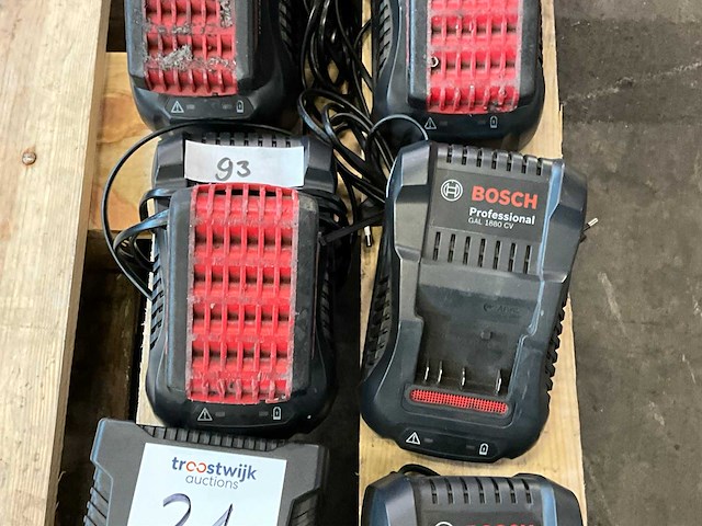 Bosch professional acculader en accu’s (6x) - afbeelding 4 van  5