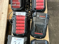 Bosch professional acculader en accu’s (6x) - afbeelding 4 van  5