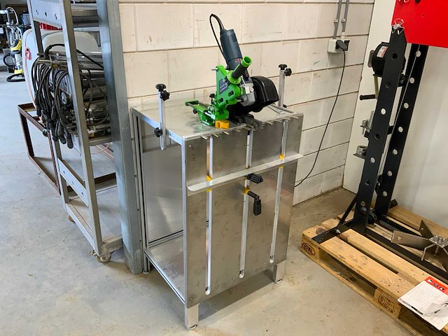 Bosch professional gws 1400 haakse slijptafel opstelling - afbeelding 1 van  8