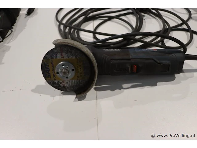 Bosch professional gws 17-125 psb haakse slijper - afbeelding 4 van  6