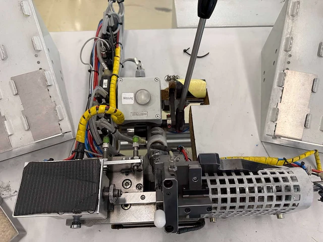 Bosch rexroth - hoog/laag werkbank - werkbank - afbeelding 14 van  15