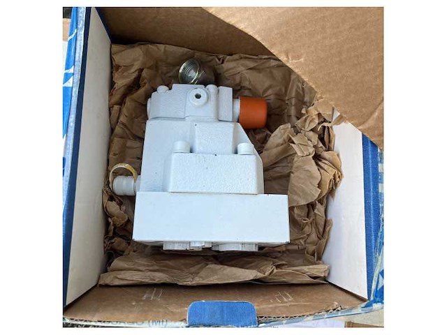 Bosch rexroth abt trac 125hp hydraulic bowthrust motor-a2fm125-6xw-vzb20 - afbeelding 2 van  6