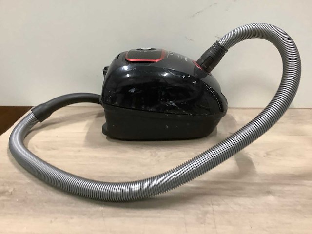 Bosch serie 4 bagged stofzuiger - afbeelding 3 van  7