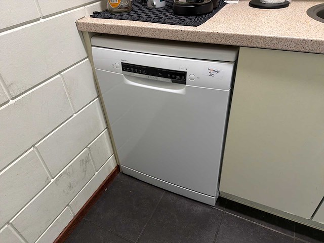 Bosch serie 4 silenceplus vrijstaande vaatwasser - afbeelding 1 van  3