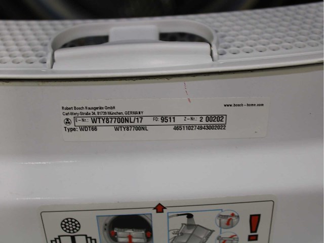 Bosch serie|8 i-dos wasmachine & bosch homeprofessional selfcleaning condenser wasdroger - afbeelding 8 van  8