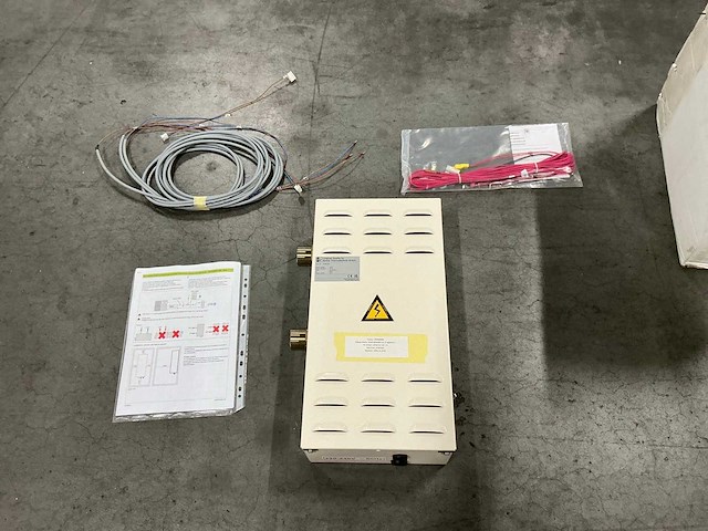 Bosch single fase elektrische back-up - afbeelding 1 van  8
