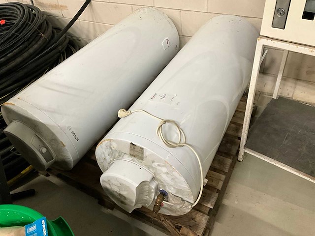 Bosch tronic 400 t warmtepompboilerm 2000 w (2x) - afbeelding 1 van  3