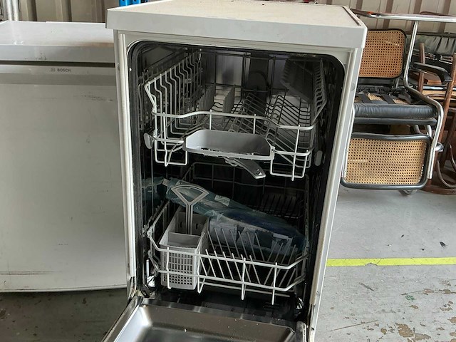 Bosch vaatwasser en koelkast - afbeelding 4 van  8