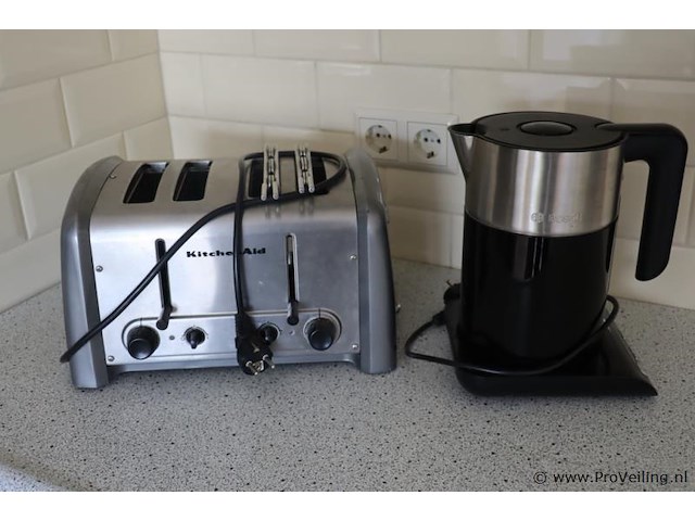 Bosch waterkoker & kitchen aid broodrooster - afbeelding 1 van  11