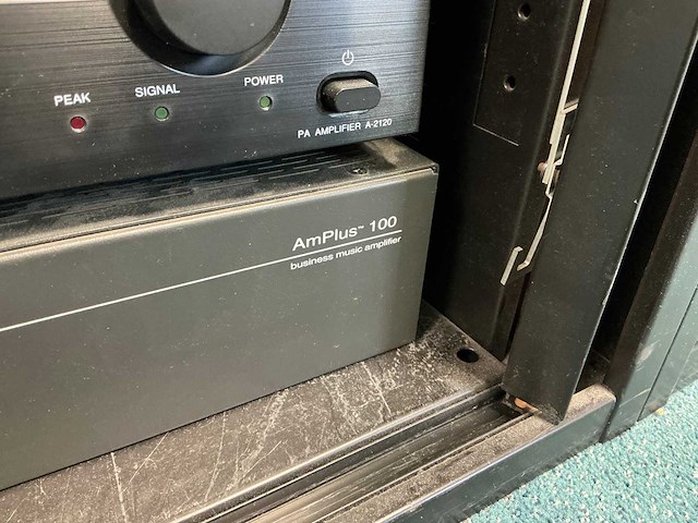 Bose - amplus 100 - versterker - afbeelding 2 van  2
