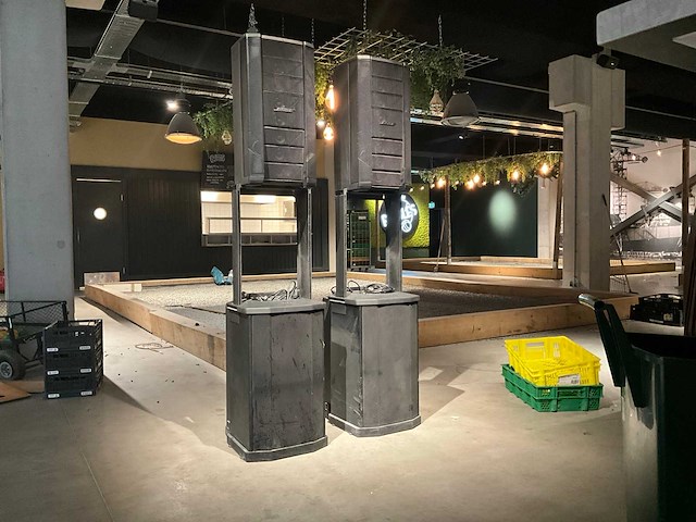 Bose f1-812 speaker set - afbeelding 1 van  8