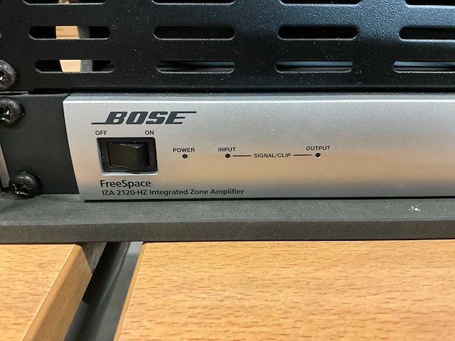Bose freespace iza 2120 versterker - afbeelding 2 van  3