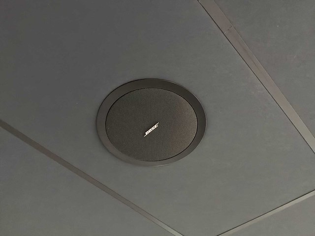 Bose professioneel multi-zone audiosysteem met 18 luidsprekers - afbeelding 3 van  10