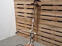 Bosmaaier met driehoeksmes, stihl, fs550 - afbeelding 1 van  9