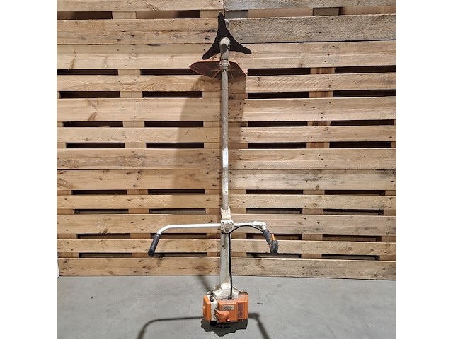 Bosmaaier met driehoeksmes, stihl, fs550 - afbeelding 2 van  9
