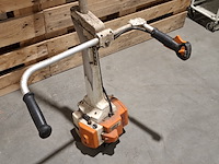 Bosmaaier met driehoeksmes, stihl, fs550 - afbeelding 4 van  9