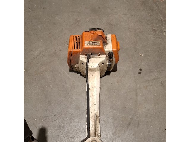 Bosmaaier met driehoeksmes, stihl, fs550 - afbeelding 6 van  9