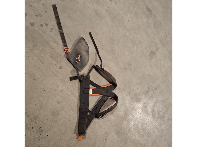 Bosmaaier met driehoeksmes, stihl, fs550 - afbeelding 9 van  9