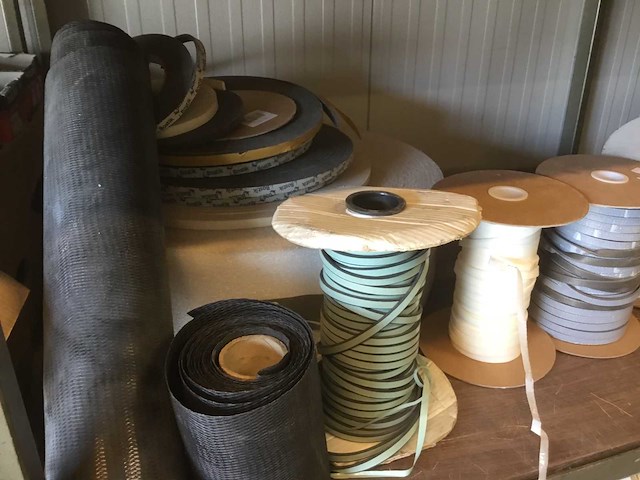 Bostik bouw- en bevestigingsmateriaal - afbeelding 1 van  7