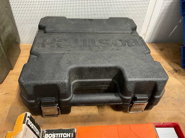 Bostitch pneumatische tacker - afbeelding 4 van  4