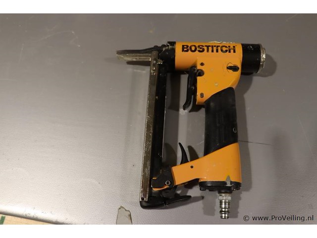 Bostitch tacker, pneumatisch - afbeelding 1 van  3