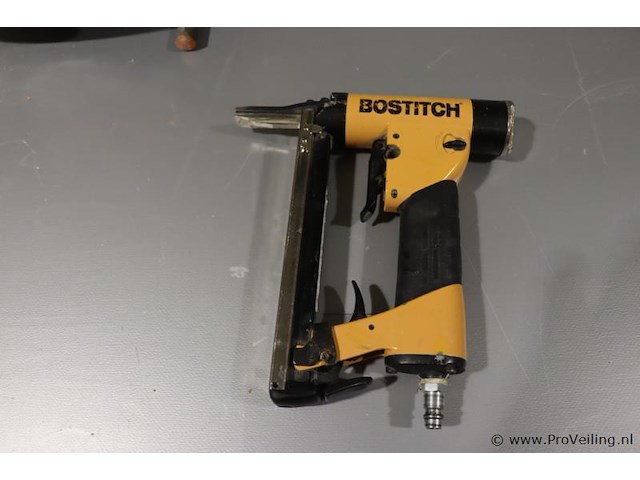 Bostitch tacker, pneumatisch - afbeelding 1 van  3